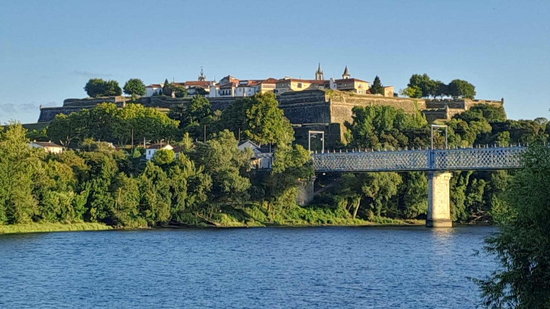 Casita A Estrenar En Finca Con Rio Proxima A Tui, Gondomar Y Portugal. Luaran gambar