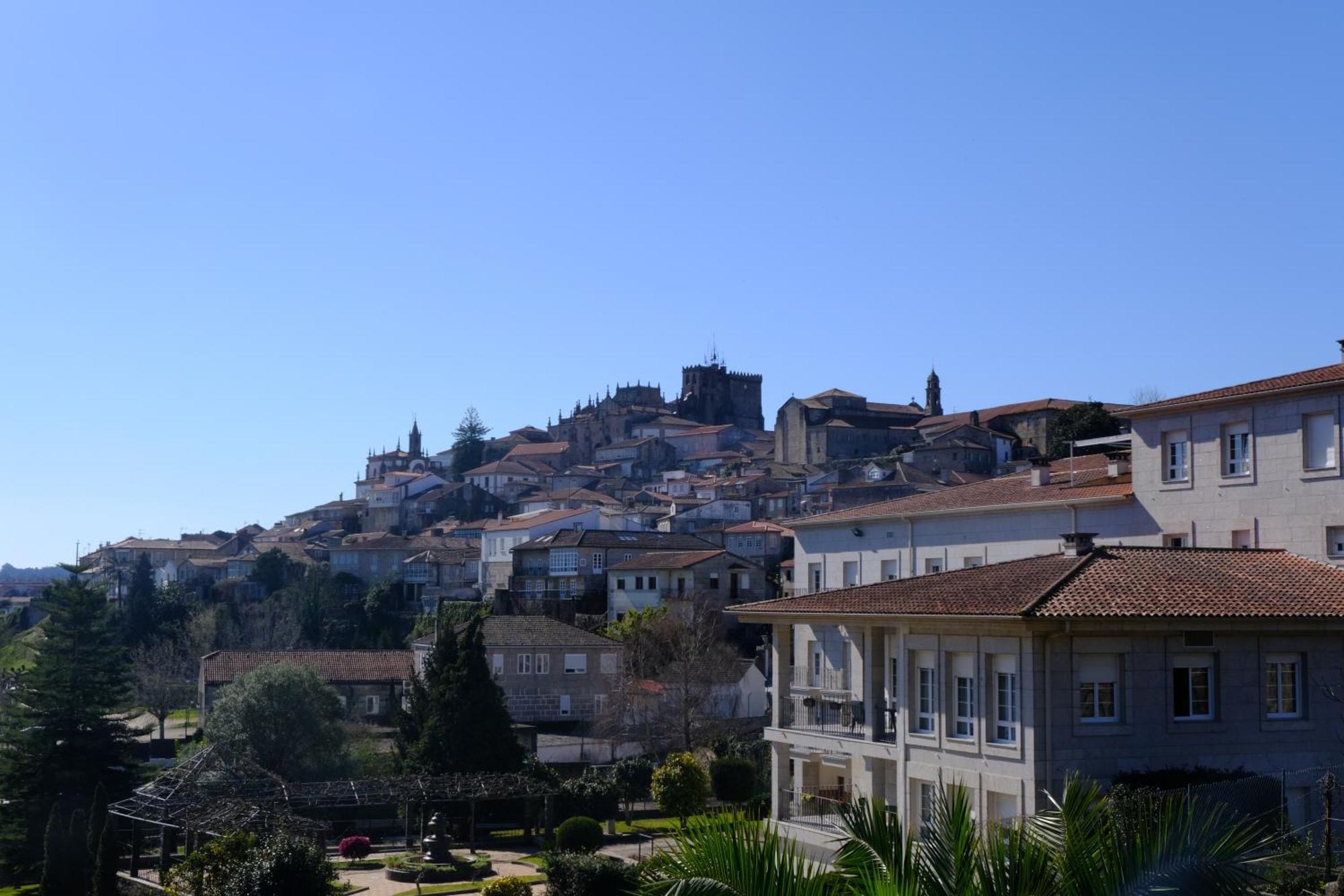 Casita A Estrenar En Finca Con Rio Proxima A Tui, Gondomar Y Portugal. Luaran gambar