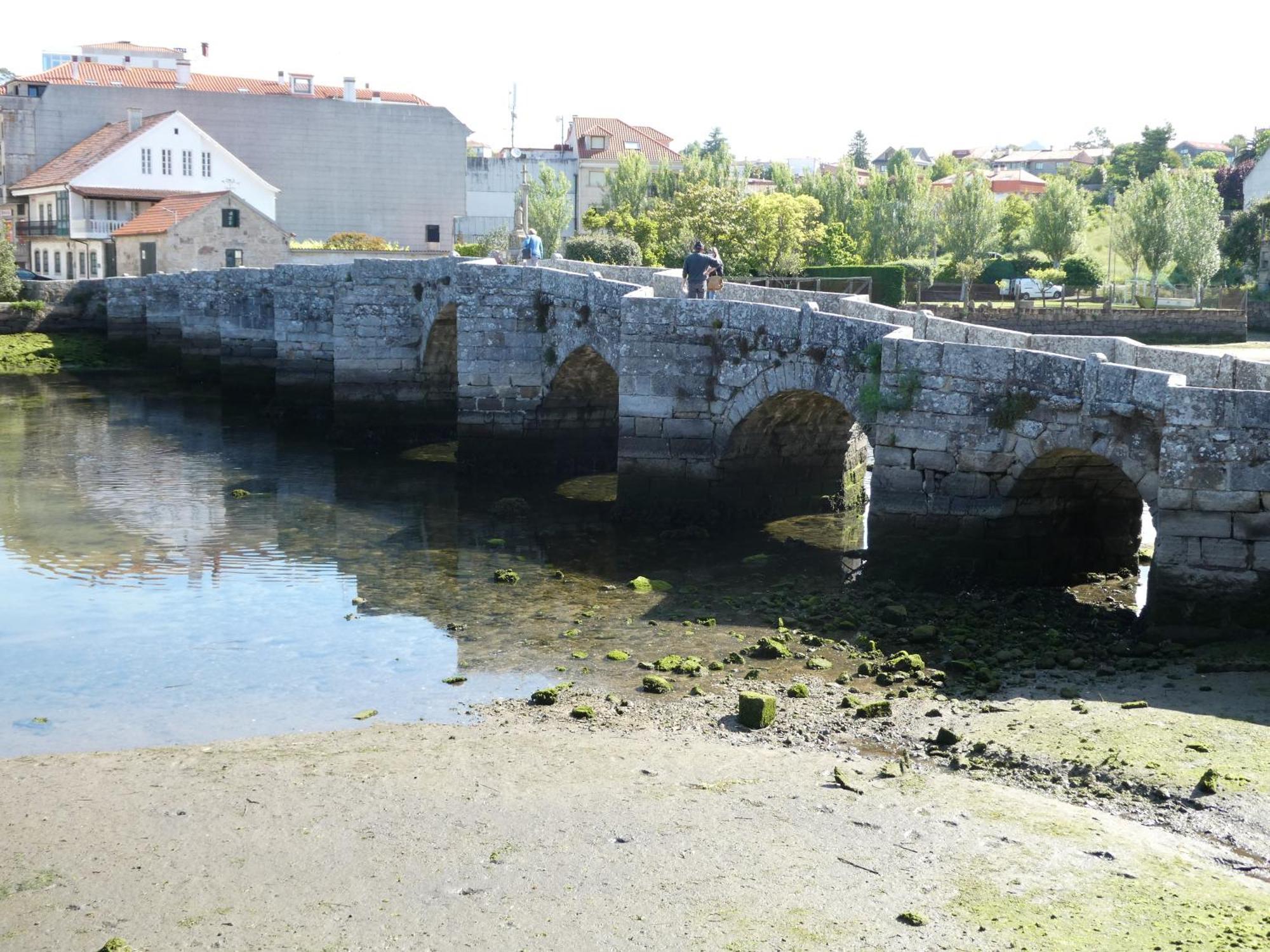 Casita A Estrenar En Finca Con Rio Proxima A Tui, Gondomar Y Portugal. Luaran gambar