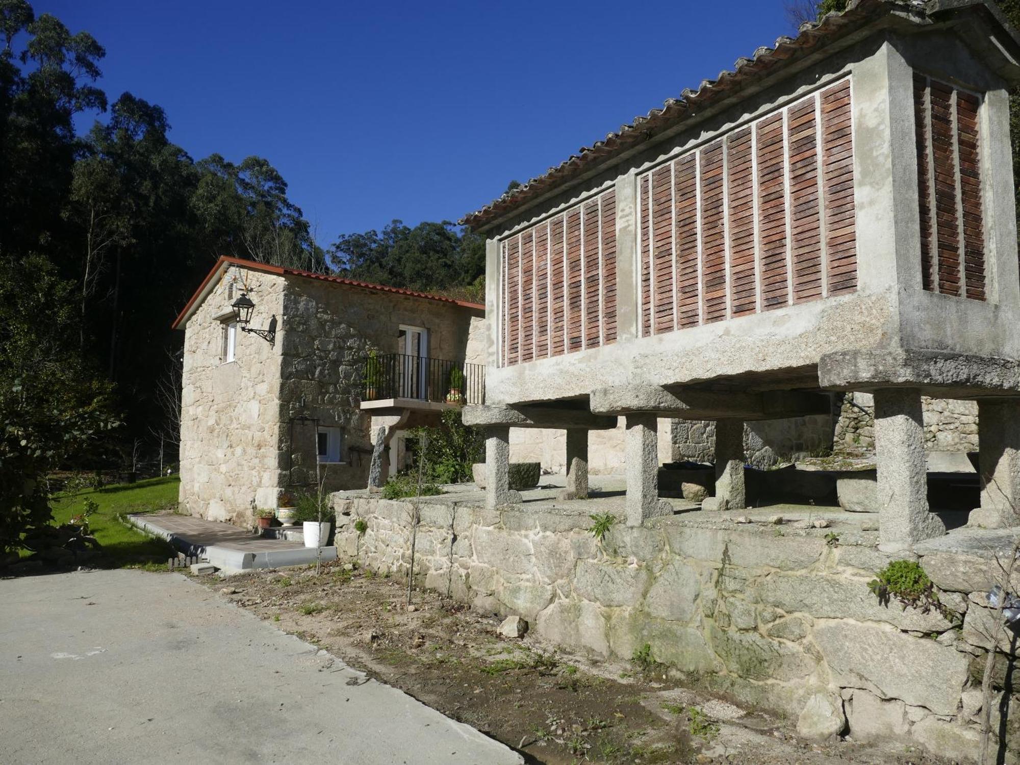 Casita A Estrenar En Finca Con Rio Proxima A Tui, Gondomar Y Portugal. Luaran gambar